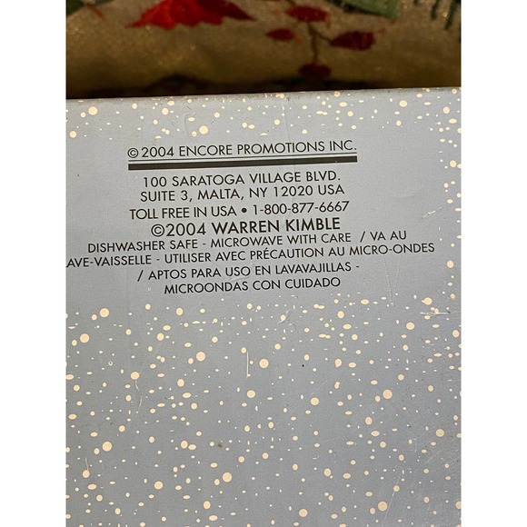 Oneida, Set of 4 Christmas/Snowman/Holiday Mugs/Cups. Two designs of Snow Family - Picture 6 of 15